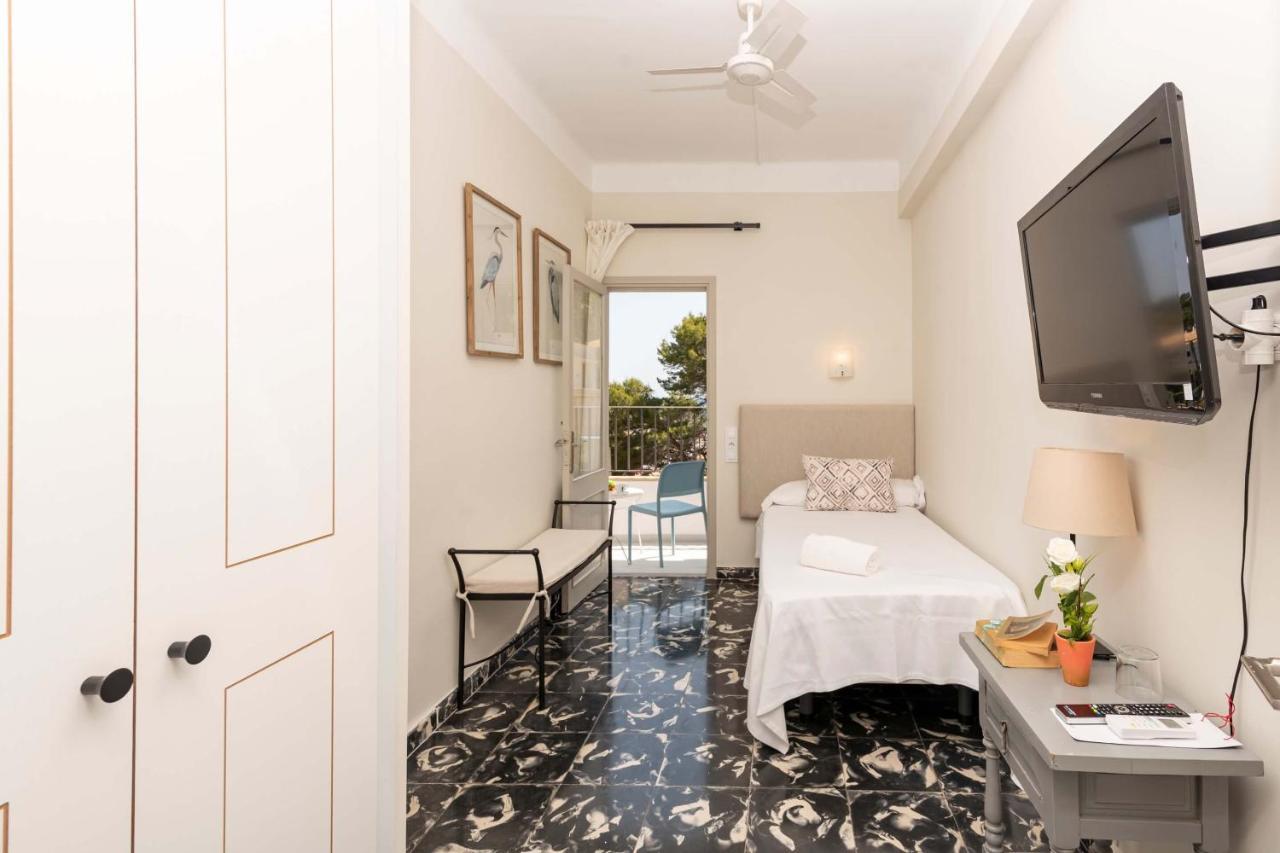 Boutique Hotel Oriola Cala de Sant Vicenc Εξωτερικό φωτογραφία